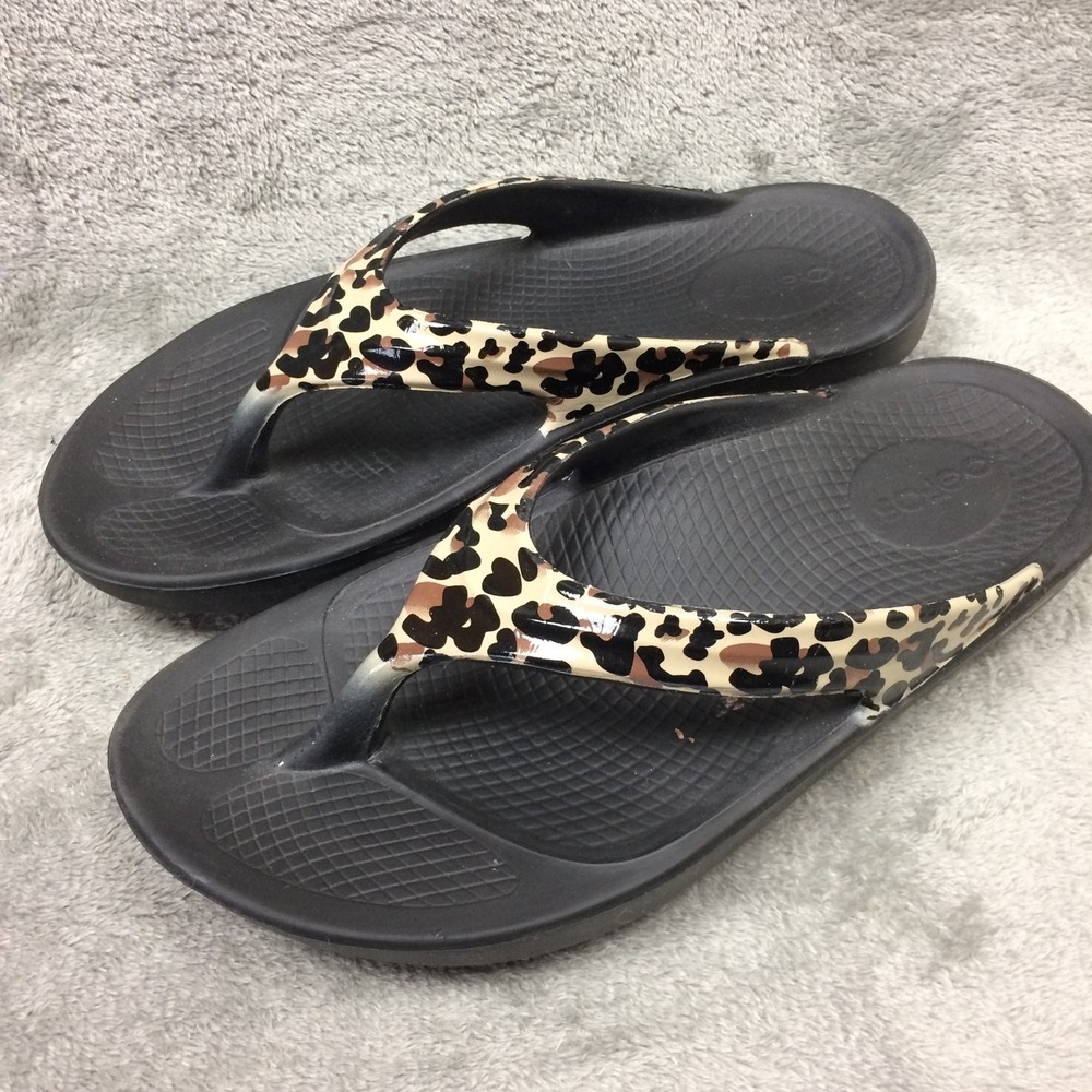 OOFOS Womens OOlala Recovery Flip Flop Sandal Limited Black Leopard Print Sz 7